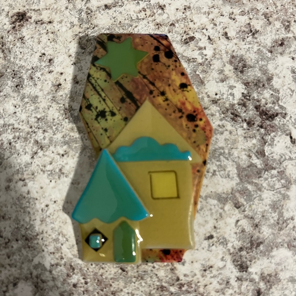 Vintage Houses By Lucinda Brooch Pin
